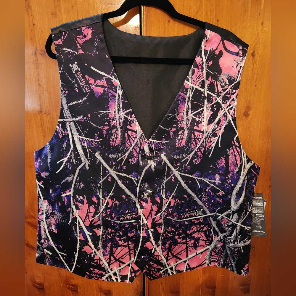 Men's 4 Button Camo Vest size 2XL